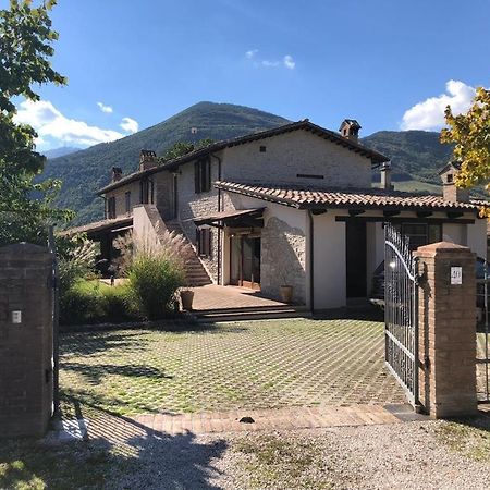 Casa Vinto Hotel Cagli Luaran gambar