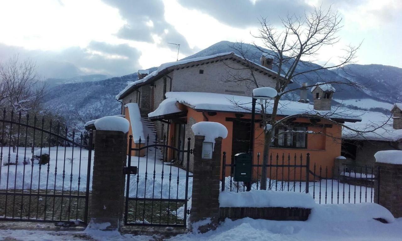 Casa Vinto Hotel Cagli Luaran gambar