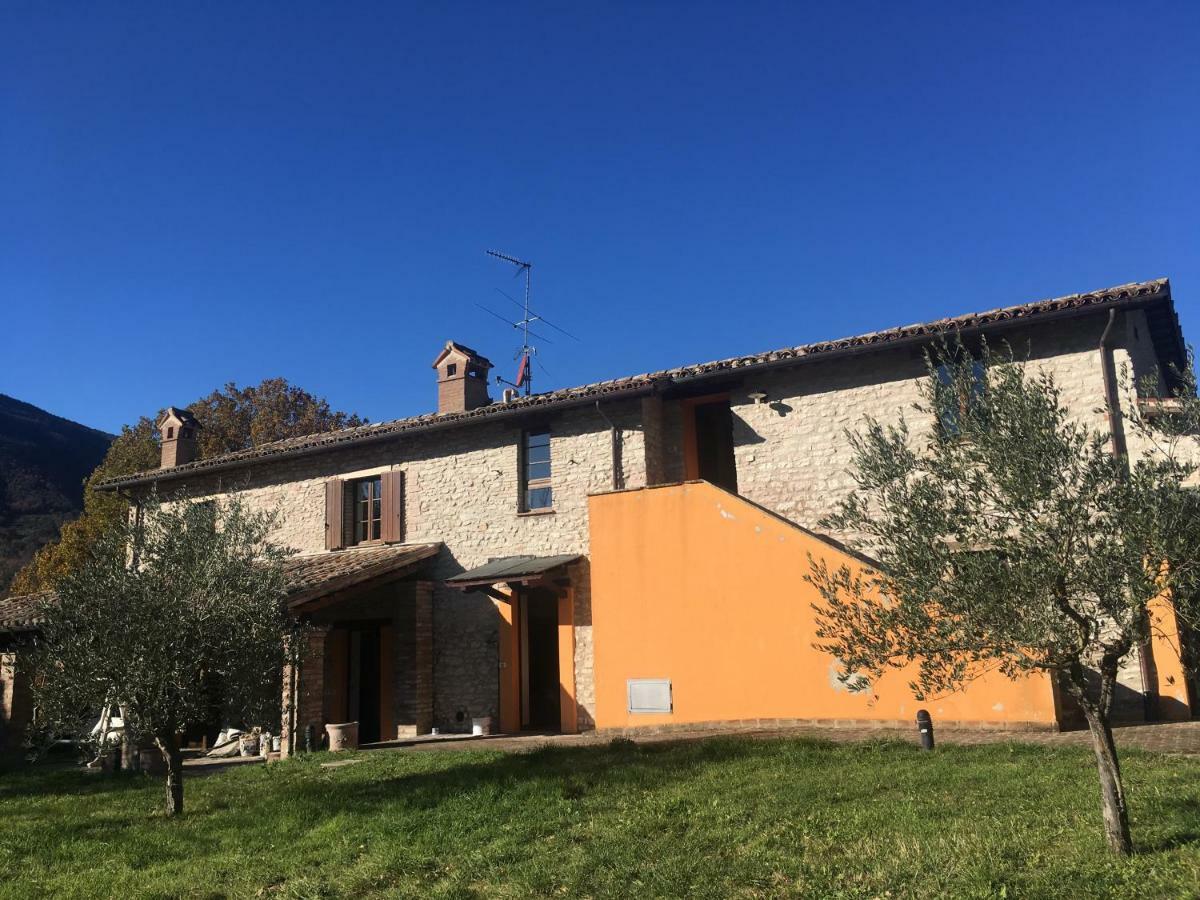 Casa Vinto Hotel Cagli Luaran gambar