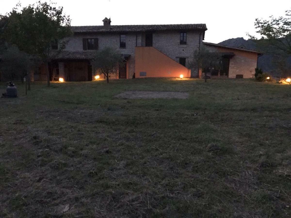 Casa Vinto Hotel Cagli Luaran gambar