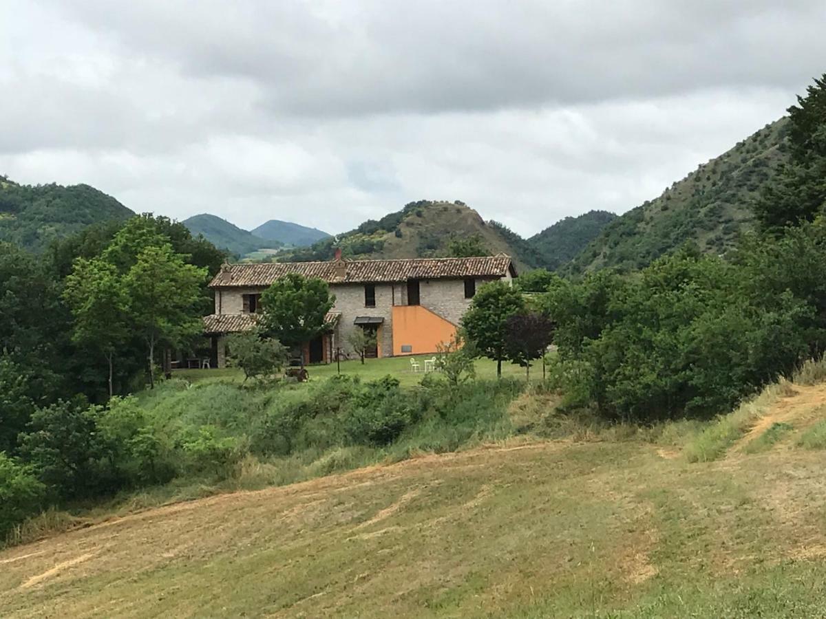 Casa Vinto Hotel Cagli Luaran gambar